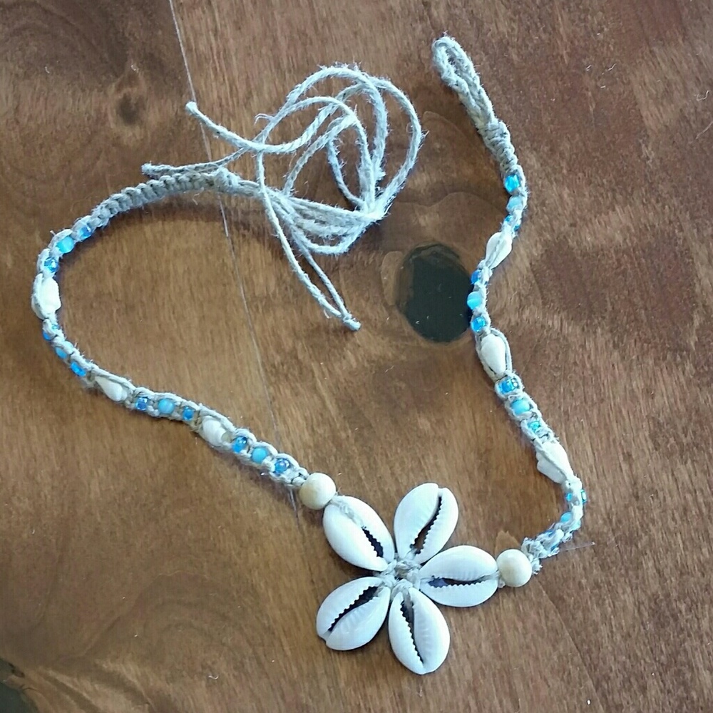 Choker Shell Flower Necklace